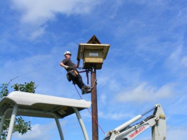 Polebox Erection By Machine 12